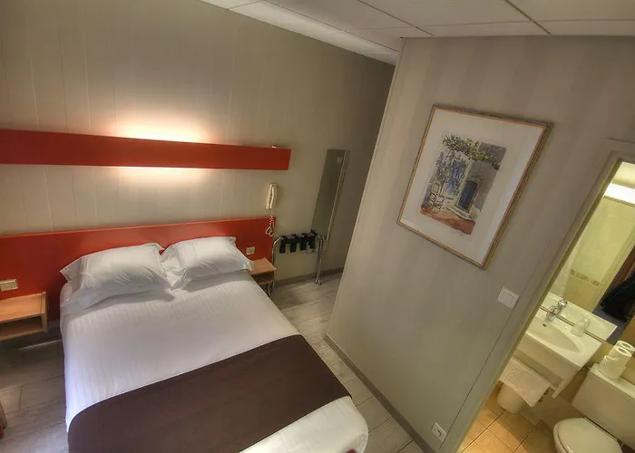 Des Trois Gares Hotel 3*