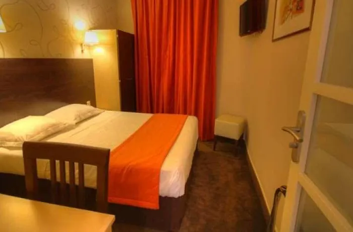 Hotel Des Trois Gares 3*