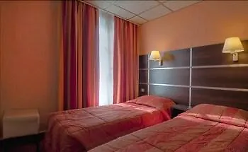 Des Trois Gares 3*