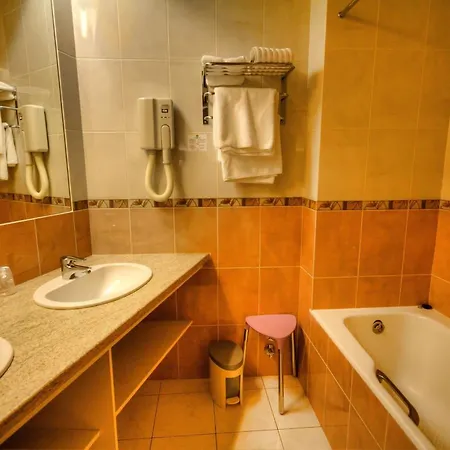 Des Trois Gares Paryż