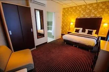 Отель Des Trois Gares 3*