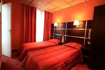 Отель Des Trois Gares 3*