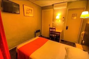 Отель Des Trois Gares Париж