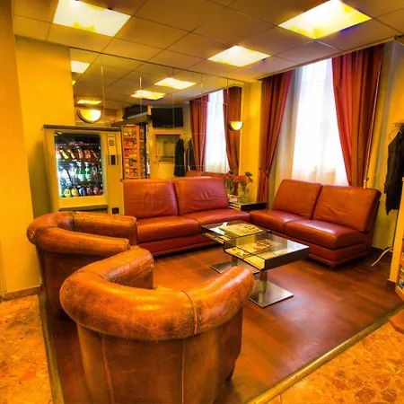 Des Trois Gares Отель