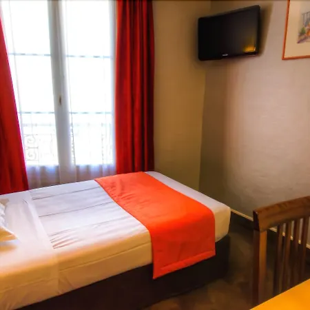 Отель Des Trois Gares 3*