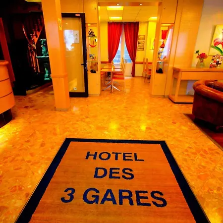 Des Trois Gares Отель 3*