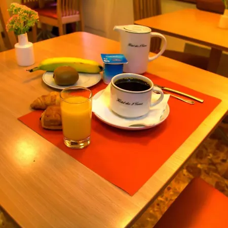 Des Trois Gares Отель