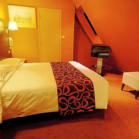 Des Trois Gares Hotel 3*