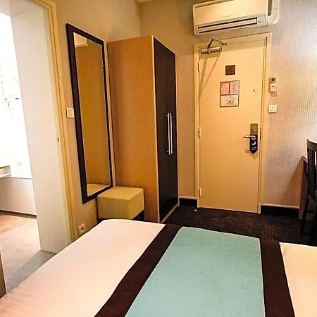 Des Trois Gares Hotel 3*