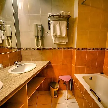 Hotel Des Trois Gares Parijs
