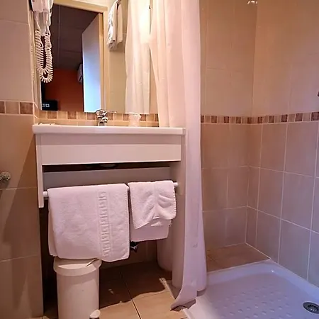 Hotel Des Trois Gares Parijs