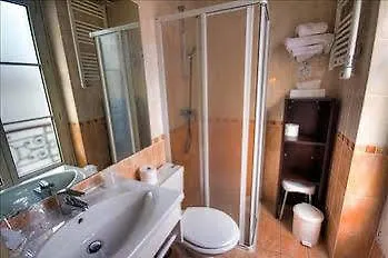 Отель Des Trois Gares 3*
