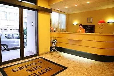 데 트루아 가르 파리