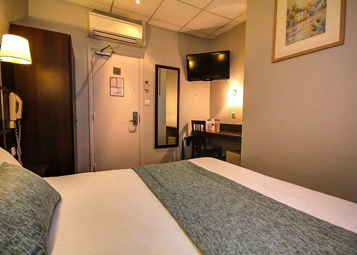 데 트루아 가르 호텔