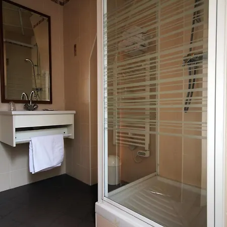 Hotel Des Trois Gares Paris
