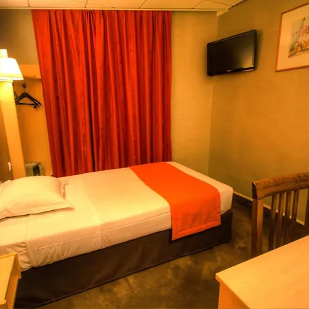 Des Trois Gares Hotel 3*