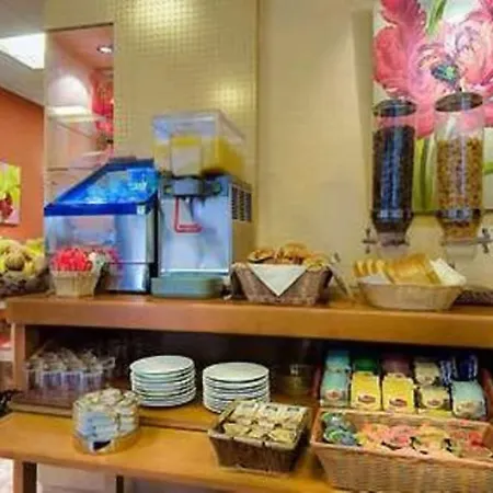 Des Trois Gares Hotel