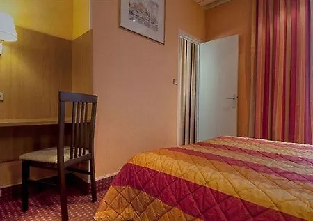 Des Trois Gares Hotel 3*