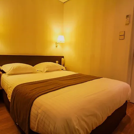 Hotel Des Trois Gares 3*